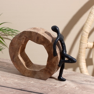 Сувенир «Парень», 23×7.5×19 см, полимерная смола, манговое дерево