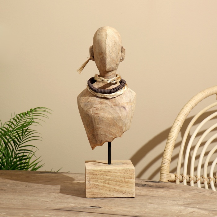 Сувенир на подставке «Бюст», 17×12.5×44 см, манговое дерево