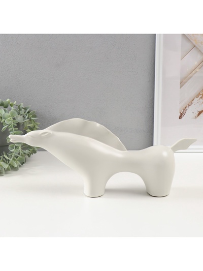 Фигурка керамика «Целеустремленный конь», белый, 7×39.5×17 см