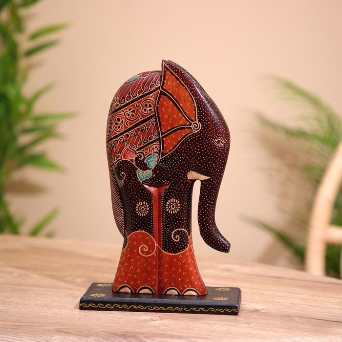 Сувенир Слон на подставке, батик, дерево 25 см