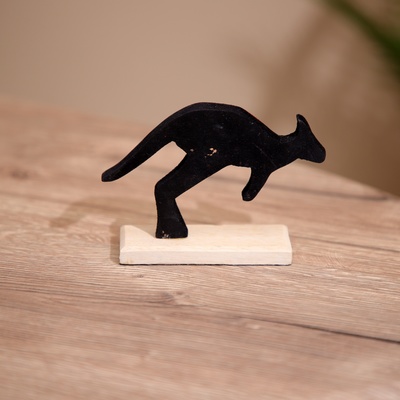 Сувенир «Кенгуру», на подставке, дерево, 11×4×8 см