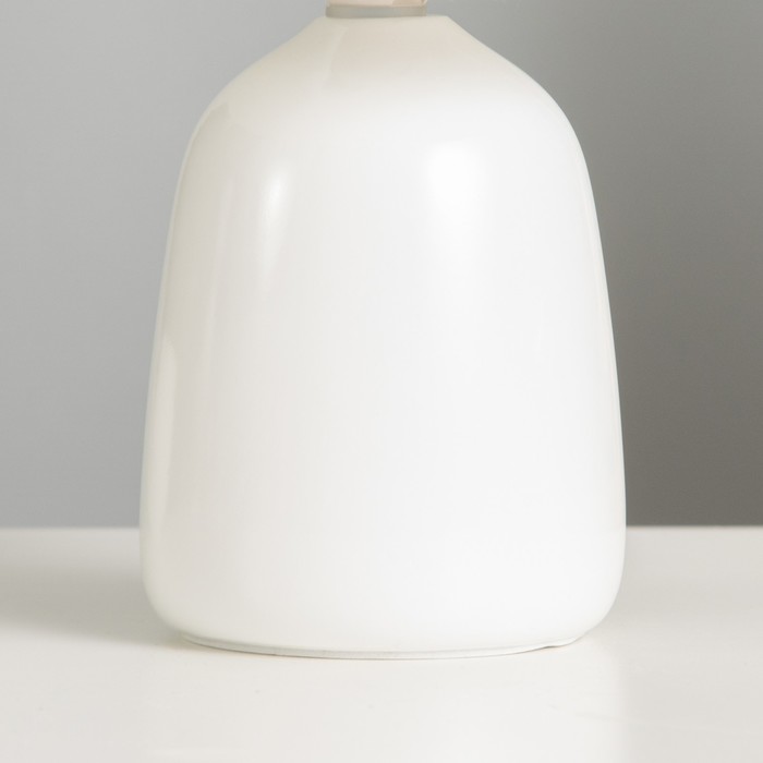 Настольная лампа Либерти E14 40Вт Белый 26х13х13 см - фото 1927174981