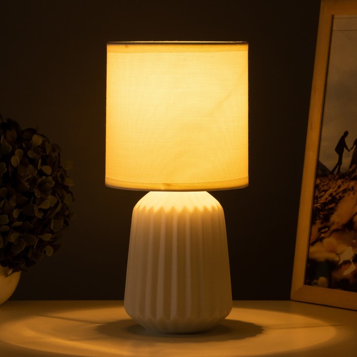 Настольная лампа Хэвен E14 40Вт Белый 27х13х13 см - фото 1906741267