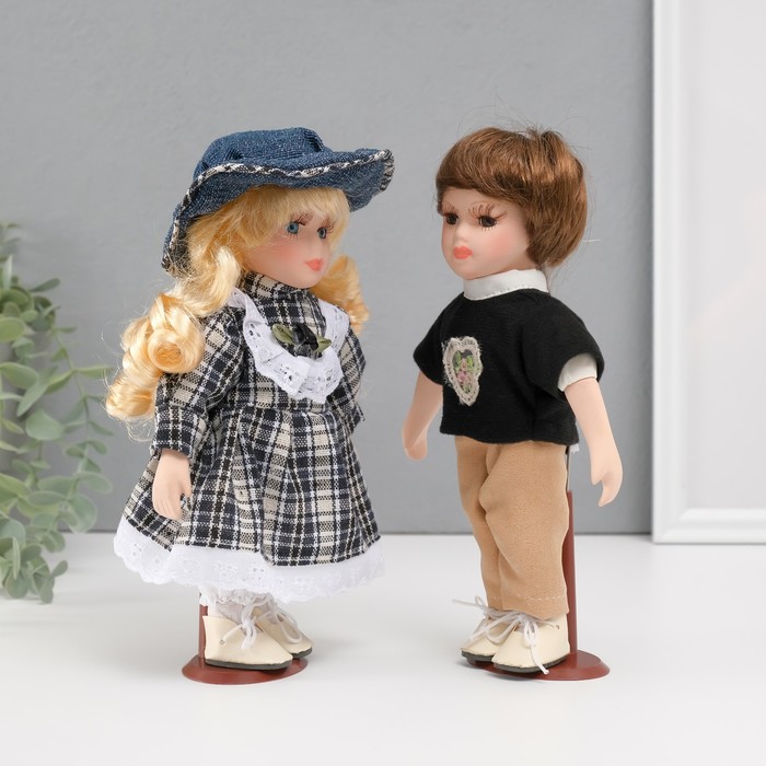 Кукла коллекционная парочка "Лена и Серёжа, клетчатый наряд" набор 2 шт 21 см - фото 1911137323