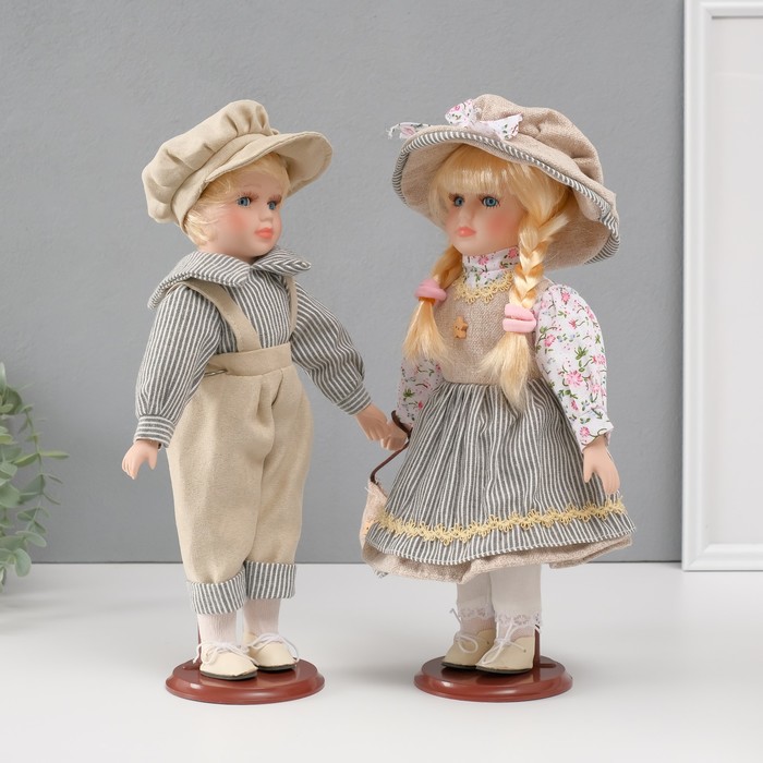 Кукла коллекционная парочка "Нина и Витя, бежевый наряд с полоской" набор 2 шт 30 см - фото 1911137334