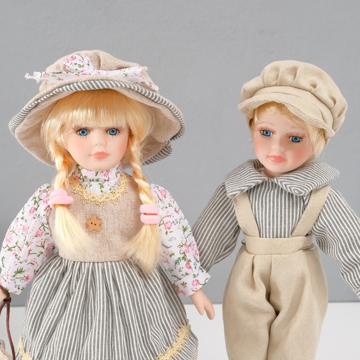 Кукла коллекционная парочка "Нина и Витя, бежевый наряд с полоской" набор 2 шт 30 см - фото 1911137336