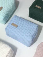 Косметичка женская на молнии TEXTURA, объёмная, средний размер, мягкая, голубая - Фото 2