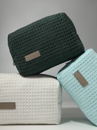 Косметичка женская на молнии TEXTURA, объёмная, средний размер, мягкая, зелёная - Фото 2