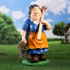 Садовая фигура из полистоуна «Баба с тяпкой», 63×23×27 см 10609634 - фото 319875316