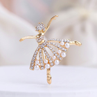 Брошь «Балерина» с бусинками, цвет белый в золоте - Фото 1