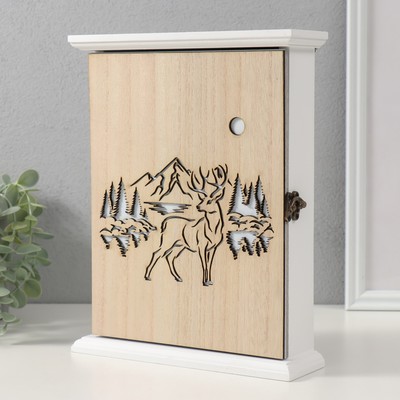 Ключница настенная «Олень», дерево, 6 крючков, 26.5×20.8×6.3 см