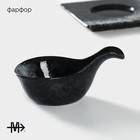 УЦЕНКА Набор фарфоровых соусников на фарфоровой подставке Magistro «Ночной дождь», 4 предмета: соусник 3 шт 100 мл, подставка 35×12×1 см, цвет чёрный - Фото 2