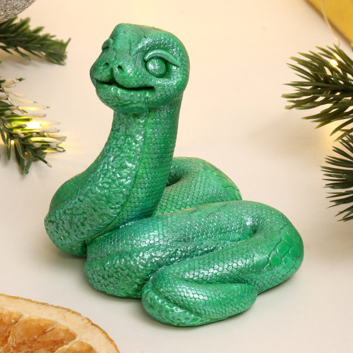 Фигура "Змейка Даша" зеленый металлик, 5х6х4см - Фото 1