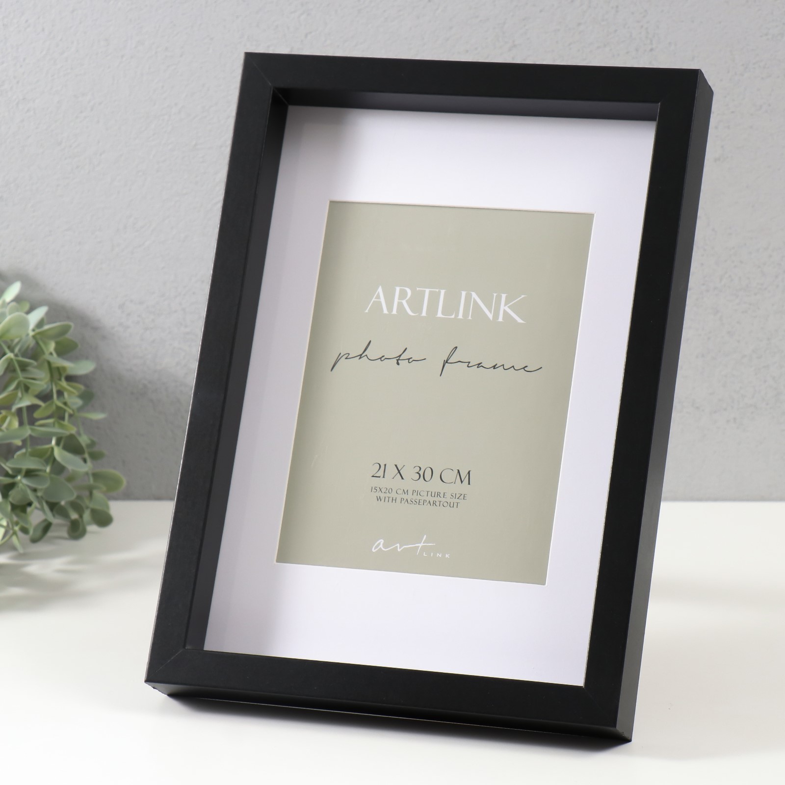 Рамка Valerie Black 21×30, арт. 77740 Рамка Valerie Black 21×30, арт. 77740