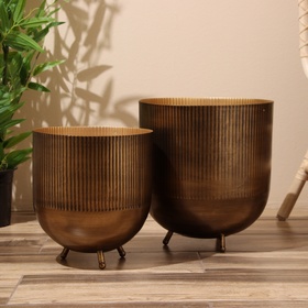 {{photo.Alt || photo.Description || 'УЦЕНКА Кашпо «Голди», набор 2 шт., d=30 см, d=26 см, металл'}}