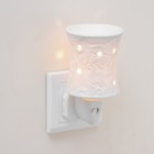 Ночник «Узор» белый 7.8×7.8×12 см - Фото 2