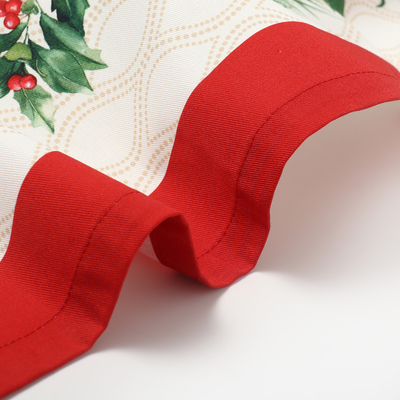 Скатерть новогодняя «Этель» Christmas wreath, 150×180 см ±3 см с ВГМО, 100% хлопок, саржа 190 г/м²