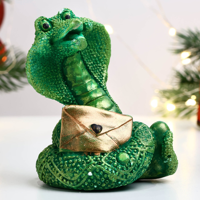 Фигура "Змея с письмом" светло-зеленая, 6х6х5см