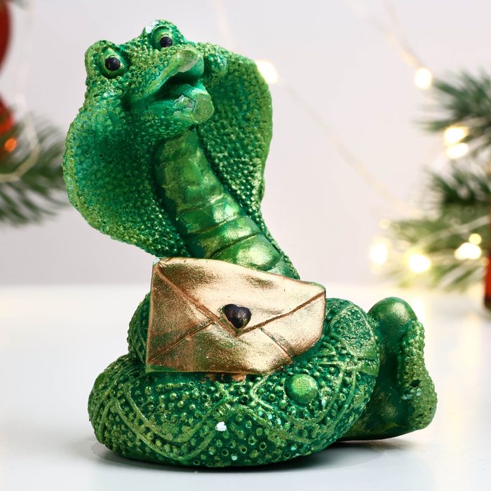 Фигура "Змея с письмом" светло-зеленая, 6х6х5см - Фото 1