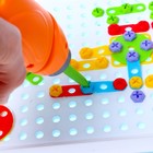 УЦЕНКА Пластмассовый конструктор в чемоданчике «Создавай и играй», с электрическим шуруповёртом, 106 деталей 10667548