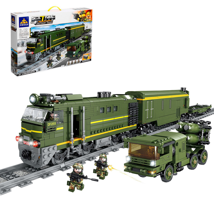 Конструктор ЖД «Военный Поезд», работает от батареек, 1174 детали, уценка - Фото 1