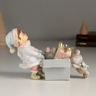 Фигурка полистоун «Малышка с коробкой новогодних игрушек», 15.5×5×10 см - Фото 5