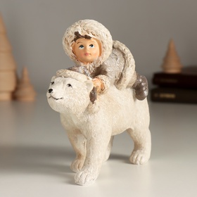 Фигурка полистоун «Ребёнок на белом мишке», 13.5×6×12.5 см