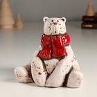 Сувенир керамика "Белый удивлённый мишка в красном шарфе" 9,4х11,4х10,1 см - фото 321810744