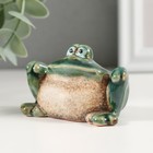 Сувенир керамика "Зелёная лягушка с лапками на коленях" 4,7х7,2х4,5 см - Фото 4