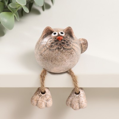 Фигурка настольная керамика «Круглая кошечка с висячими лапками», на полку, 4.9×4.8×5.3 см