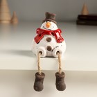Сувенир керамика "Снеговичок в шляпке с висячими ножками" 6,3х6,7х7,7 см - фото 307162039