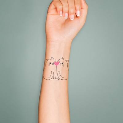 Татуировка на тело чёрная "Котики" 6х6 см