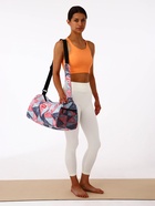 Сумка спортивная на молнии TEXTURA, боковой карман-сетка, регулируемый ремень, средний размер, красная - Фото 2