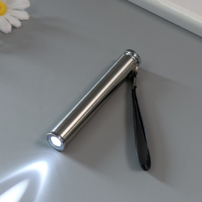 Фонарик брелок для ключей с ремешком «Серебро», AA×1 шт., 1.5×1.5×10.5 см - Фото 1