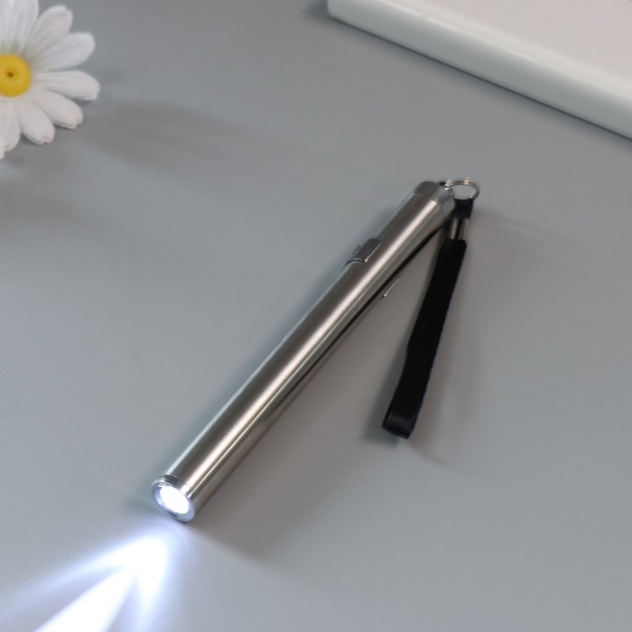 Фонарик брелок для ключей на кольце с ремешком металл «Серебро», AAA×2 шт., 1.4×1.4×13.5 см - Фото 1