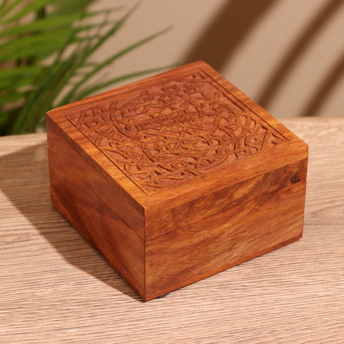Шкатулка резная, 10×10×6 см, дерево шишам - Фото 1