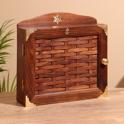 Ключница «Капитан», 18×9×31 см, дерево шишам