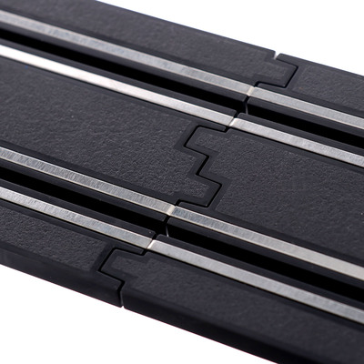 Автотрек «Турбо кросс», с 4 машинами работает от сети, длина трека 8,38 м.