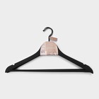 Плечики - вешалка для одежды LaDо́m, покрытие софт тач, 44×3×23.5 см, 3 шт., с перекладиной, широкие плечики - Фото 8