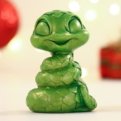 Фигура "Змея Рубин" светло-зеленая, 6х5см