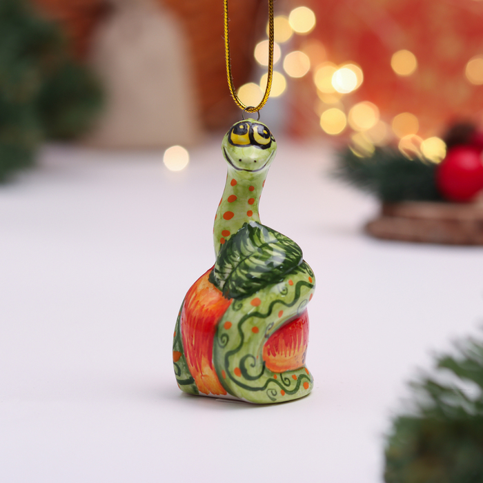 Сувенир символ года "Змея на яблоке", 10 см, майолика - Фото 1