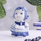 Сувенир "Девочка с красной шапочкой", h-9,5 см, фарфор - фото 25291504