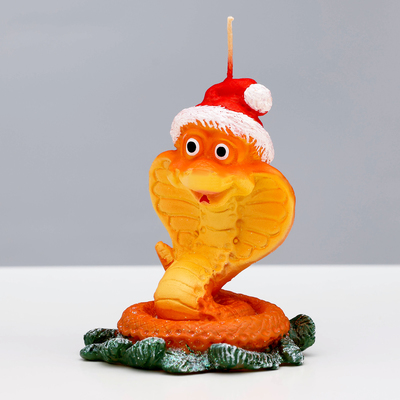 Свеча декоративная «Змея в новогодней шапке», 5×6.5×7.5 см