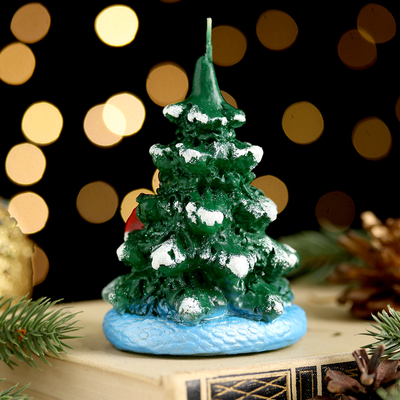 Свеча декоративная «Змея на новогодней ёлке 2025», 5.5×5.5×12.5 см