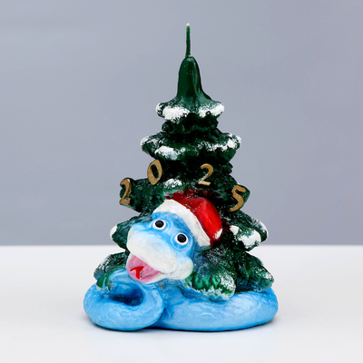 Свеча декоративная «Змея на новогодней ёлке 2025», 5.5×5.5×12.5 см