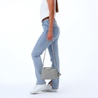 Сумка женская на молнии, серая - Фото 11