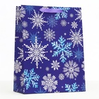 Пакет подарочный новогодний ламинированный «Снежинки», 33×42.5×15 см - Фото 2
