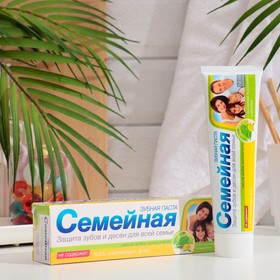 Зубная паста "Семейная" с экстрактами подорожника и зверобоя, 130 г