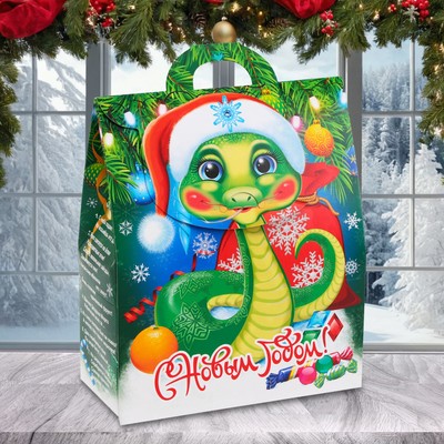 Подарочная коробка новогодняя Змея-кокетка 26,1(30,1) х 22 х 10 см