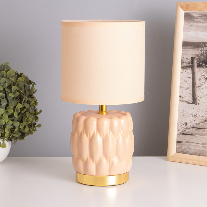 Лампа настольная «Бенита» 1×40 Вт Е14 персиковый 15×15×30 см - Фото 1